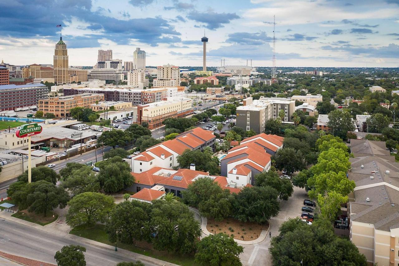 Hotel Courtyard By Marriott San Antonio Downtown Exterior foto