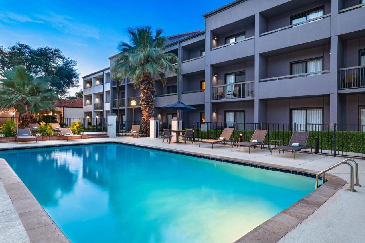 Courtyard By Marriott San Antonio Downtown Hotel Exterior foto